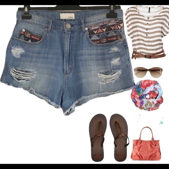 GARAGE Light Blue Wash High Waisted Distressed Festival Short Jeans Size 11 - Picture 9 of 11